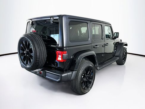 Used 2023 Jeep Wrangler Sahara image 9