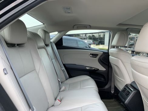 Used 2013 Toyota Avalon XLE Touring FWD image 29