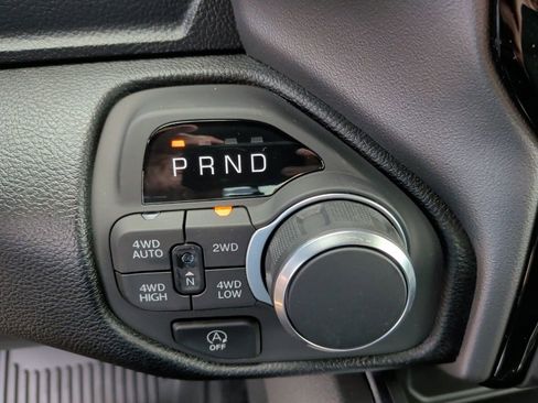 New 2026 RAM 1500 4x4 Crew Cab image 27