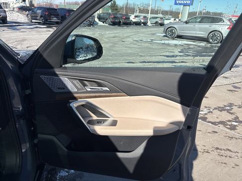 Used 2025 BMW X1 xDrive28i w/ Technology Package image 34