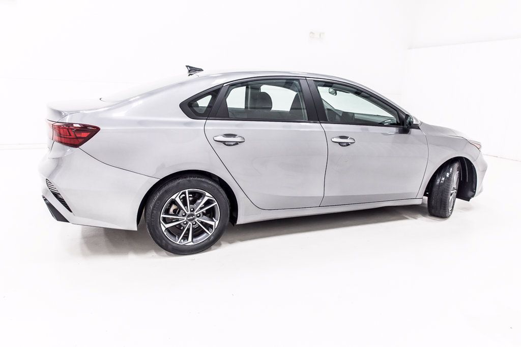 Used 2024 Kia Forte LXS FWD image 7