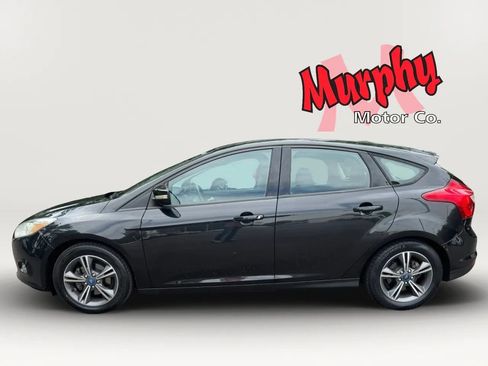Used 2014 Ford Focus SE w/ SE Sport Package FWD image 3