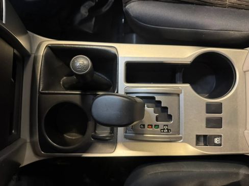 Used 2010 Toyota 4Runner Limited AWD/4WD image 17