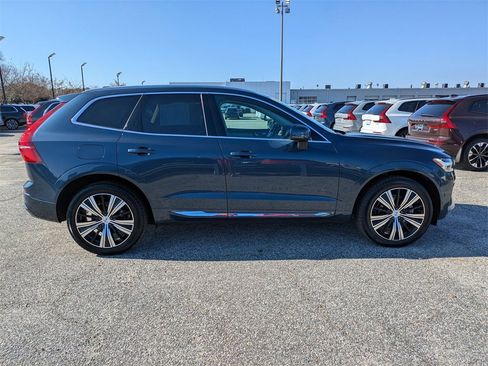 Certified 2023 Volvo XC60 B5 Plus w/ Climate Package image 3