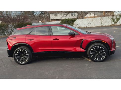 Used 2024 Chevrolet Blazer EV RS image 9