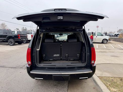 Used 2013 Cadillac Escalade Platinum image 15