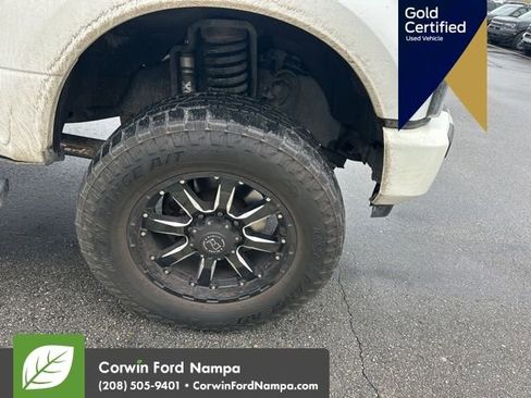 Used 2022 Ford F250 Lariat w/ Black Appearance Package image 7