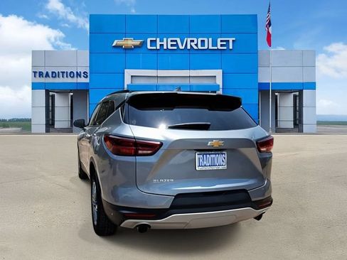 Used 2024 Chevrolet Blazer LT w/ Convenience Package FWD image 8