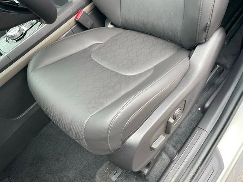 New 2026 Kia Carnival EX FWD image 24