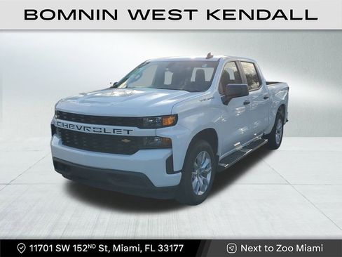 Used 2022 Chevrolet Silverado 1500 Custom image 3