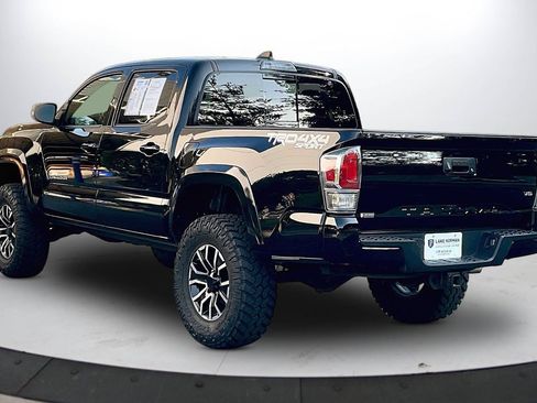 Used 2020 Toyota Tacoma TRD Sport AWD/4WD image 7