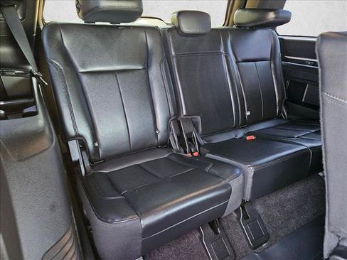 Used 2020 Ford Expedition XLT w/ Equipment Group 202A AWD/4WD image 20