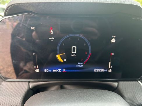 Used 2024 Chevrolet TrailBlazer LT w/ LT Cold Weather Package AWD/4WD image 16
