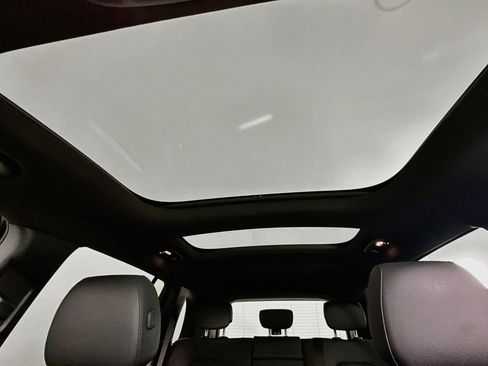 Certified 2024 Mercedes-Benz GLB 250 image 23