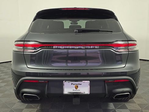 Certified 2026 Porsche Macan AWD/4WD image 6