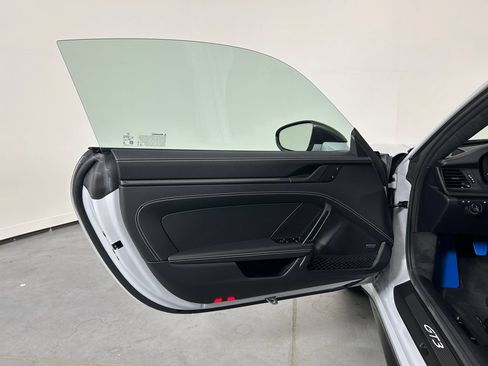 Used 2026 Porsche 911 GT3 RWD image 15