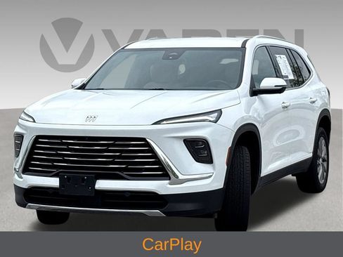 Used 2025 Buick Enclave Preferred FWD image 3