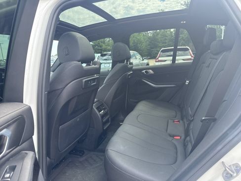 Used 2021 BMW X5 xDrive40i AWD/4WD image 34