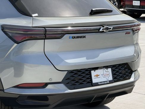 New 2026 Chevrolet Equinox EV RS FWD image 6