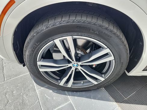 Used 2024 BMW X7 M60i w/ Executive Package image 7