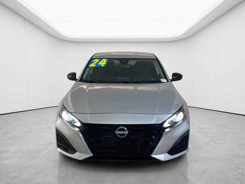 Used 2024 Nissan Altima 2.5 SV FWD image 6