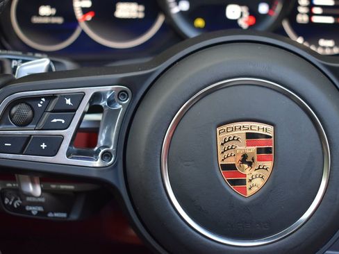 Used 2023 Porsche Cayenne Turbo w/ Premium Package Plus image 21