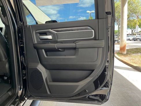New 2022 RAM 2500 Big Horn w/ Level C Equiment Group image 28