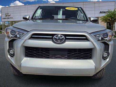 Used 2024 Toyota 4Runner SR5 image 3