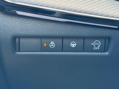 New 2025 Nissan Kicks SR w/ SR Premium Package FWD image 16