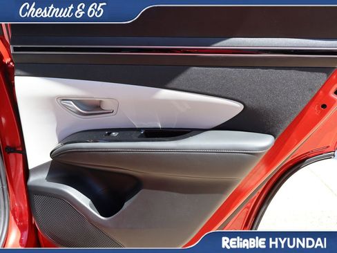 Certified 2022 Hyundai Tucson SEL w/ Convenience + Premium Package FWD image 12
