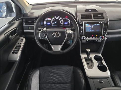 Used 2012 Toyota Camry SE FWD image 26