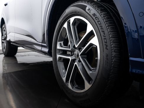 New 2025 Audi Q5 Premium Plus image 21