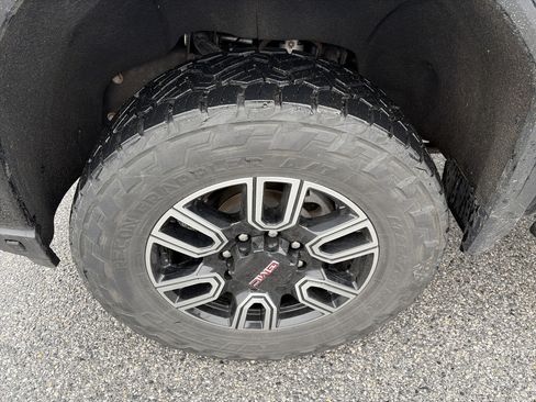 Used 2021 GMC Sierra 2500 AT4 image 13