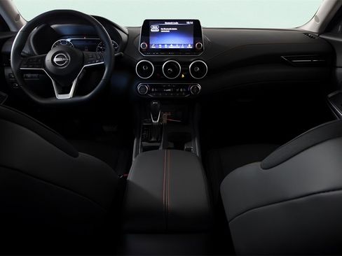 Used 2025 Nissan Sentra SR w/ SR Premium Package image 18