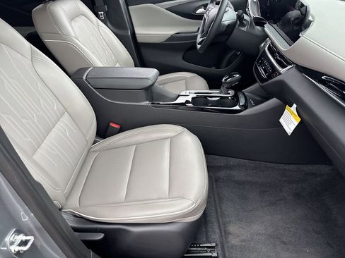 Used 2025 Buick Envista Avenir image 28