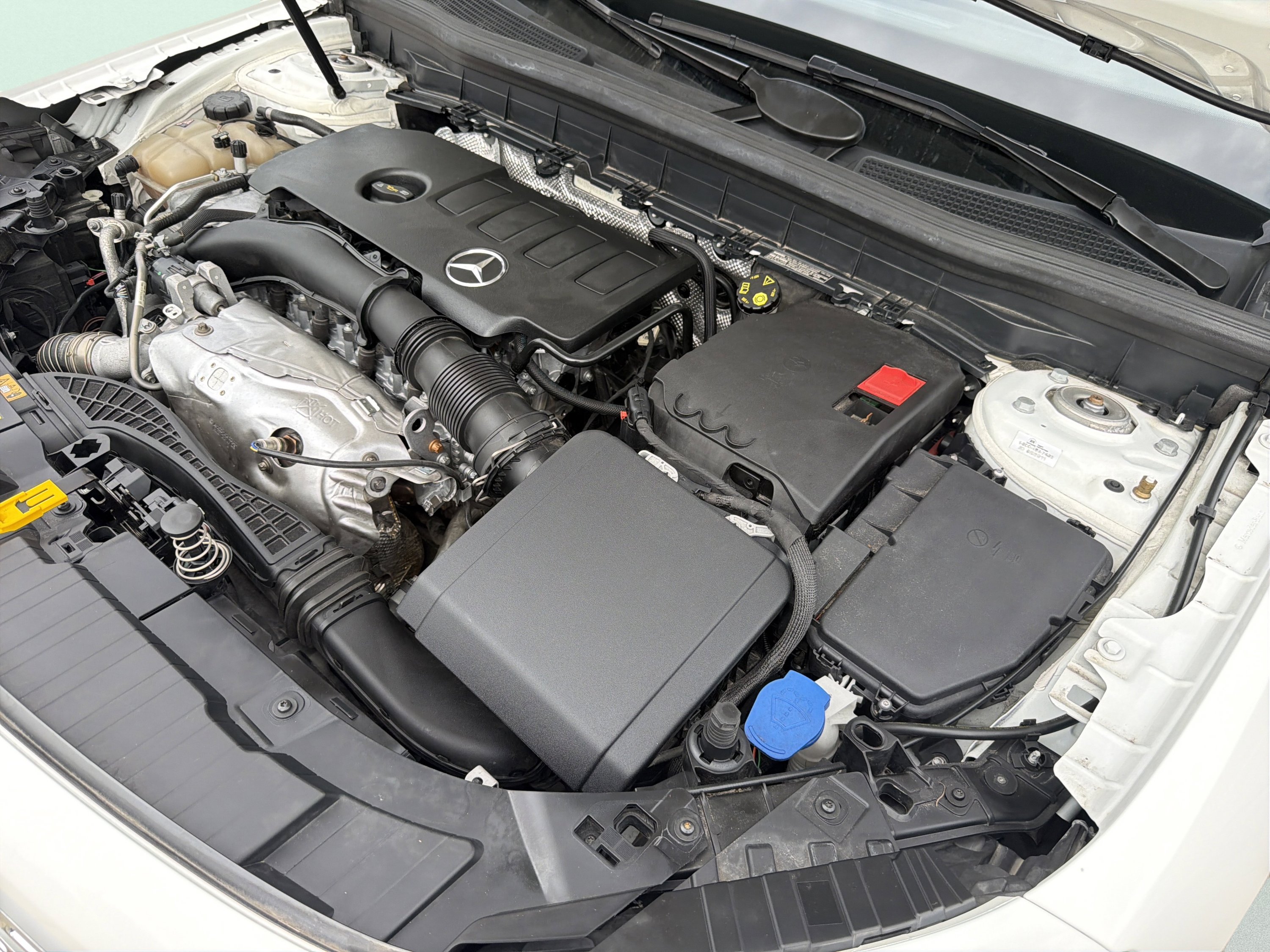 Used 2021 Mercedes-Benz GLB 250 4MATIC image 15