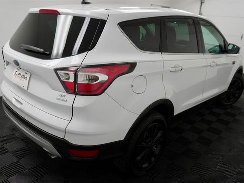 Used 2017 Ford Escape SE image 7