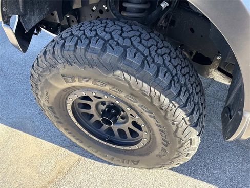 Used 2018 Ford F150 Raptor w/ Equipment Group 802A Luxury image 35