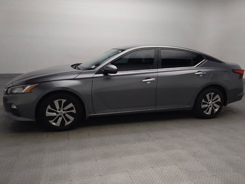 Used 2021 Nissan Altima 2.5 S FWD image 2