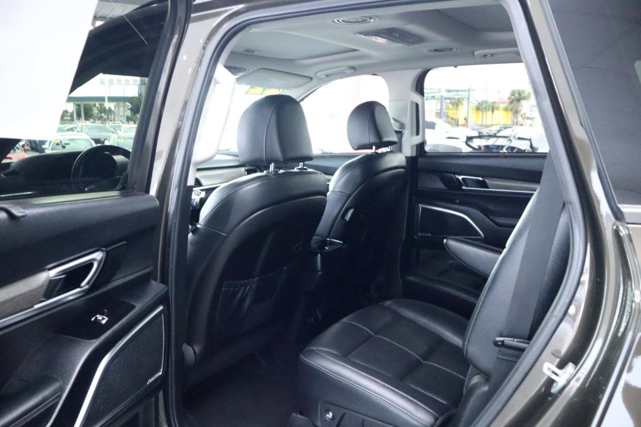 Used 2022 Kia Telluride SX w/ Nightfall Edition Package AWD/4WD image 31