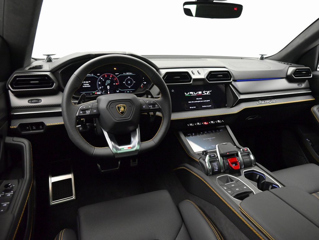 Used 2025 Lamborghini Urus SE AWD/4WD image 7