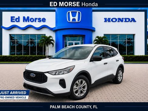 Used 2023 Ford Escape FWD image 1