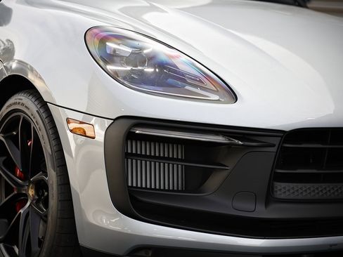 New 2026 Porsche Macan GTS image 12