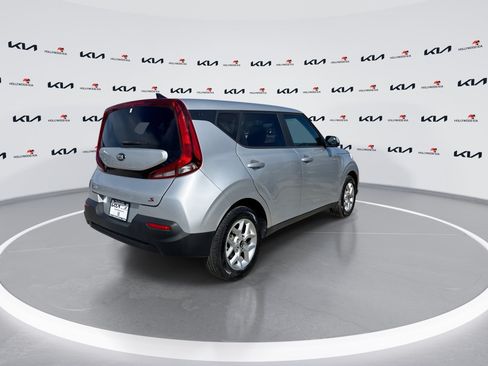 Used 2020 Kia Soul S FWD image 8