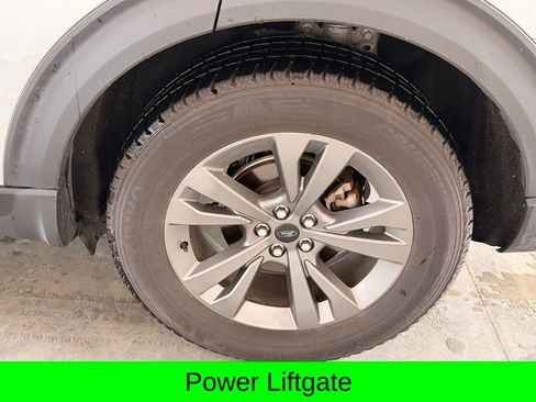 Used 2021 Ford Explorer XLT w/ Equipment Group 202A image 8