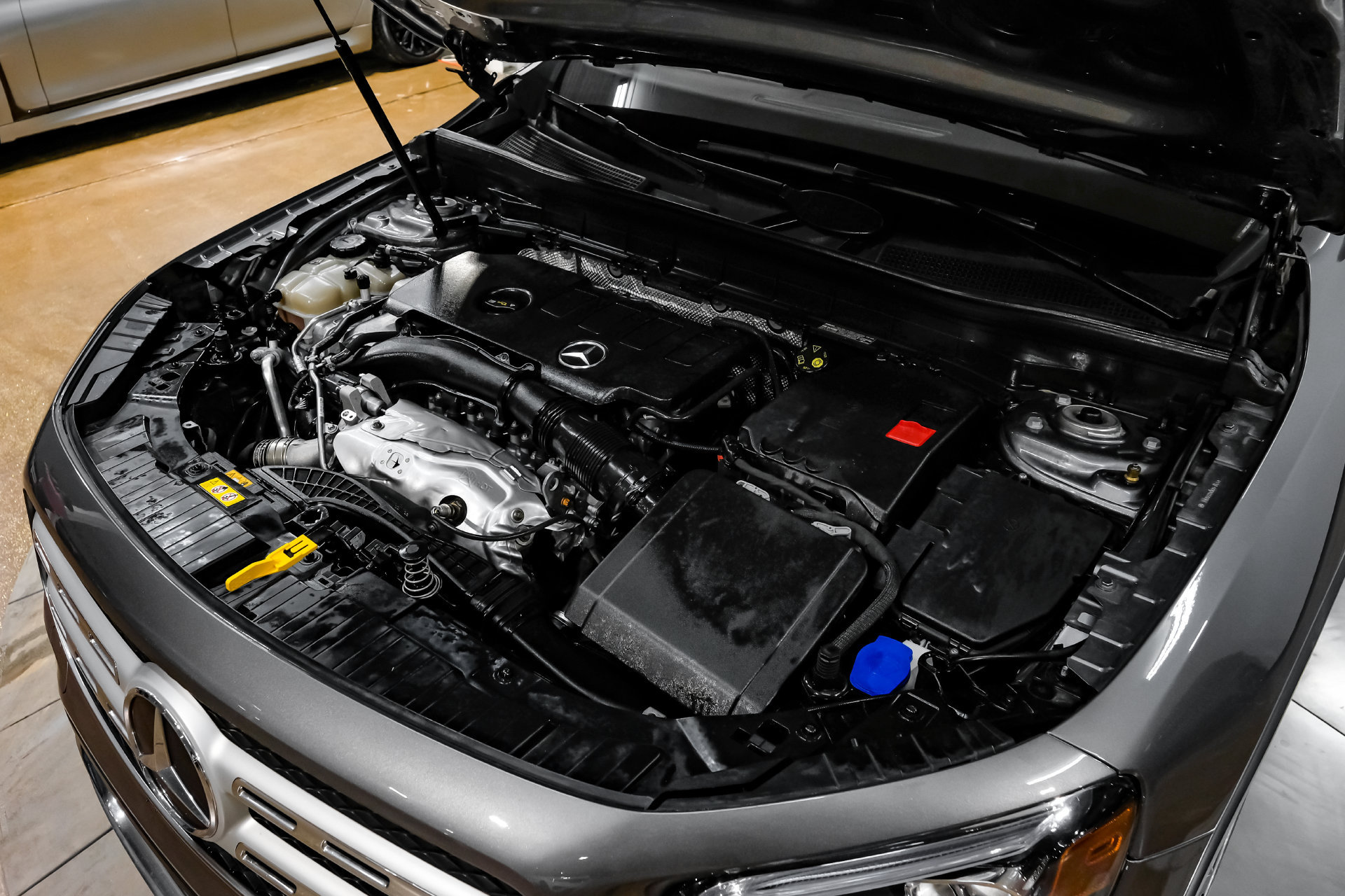 Used 2023 Mercedes-Benz GLB 250 w/ Premium Package image 50