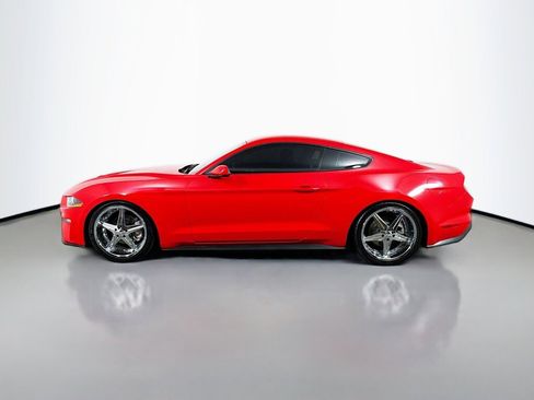 Used 2018 Ford Mustang Coupe image 2