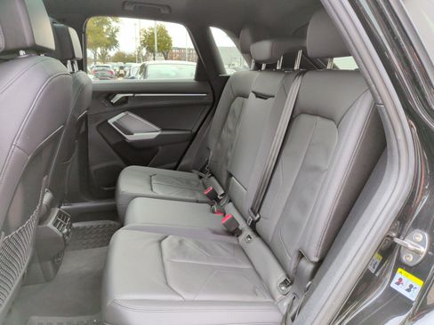 Used 2022 Audi Q3 2.0T Premium Plus image 31