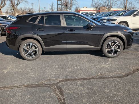 New 2026 Chevrolet Trax RS w/ Sunroof Package image 9