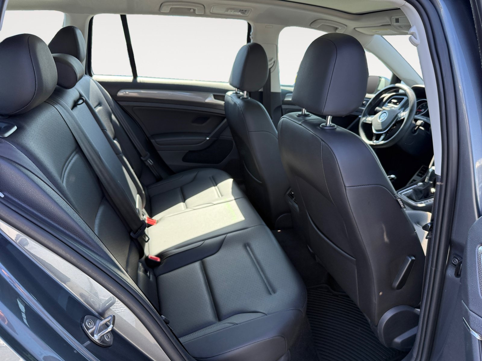 Used 2019 Volkswagen Golf Alltrack SE AWD/4WD image 18